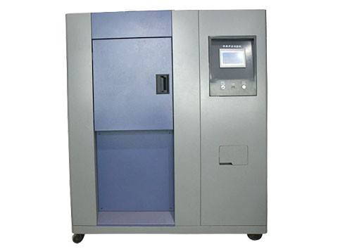 Tin tức công ty mới nhất về Tại sao không trang bị cửa sổ quan sát trên buồng thử sốc nhiệt?